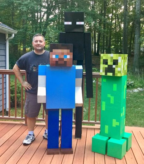 Minecraft Backdrop Ideas, Minecraft Party Backdrop Ideas, Minecraft Photo Booth, Minecraft Photo, Wood Cube Crafts Minecraft, Tnt Pinata Minecraft, Minecraft Birthday Decorations, Diy Minecraft Birthday Party, Minecraft Party Decorations