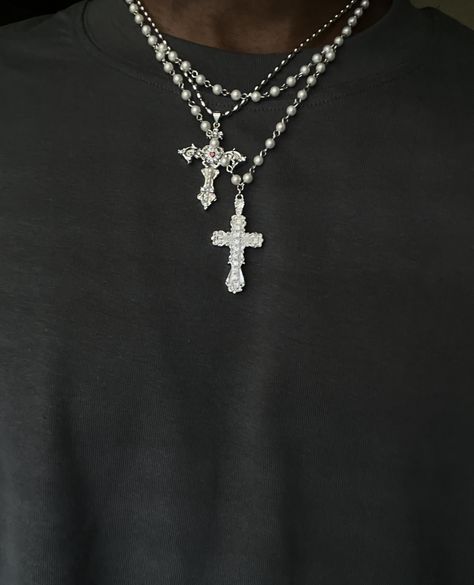 Silver Jewelry Aesthetic, Mens Necklace Fashion, Shopping Accessories, Streetwear Jewelry, Aesthetic Men, Cross Jewelry Necklace, Goth Accessories, Grunge Jewelry, Necklace Stack