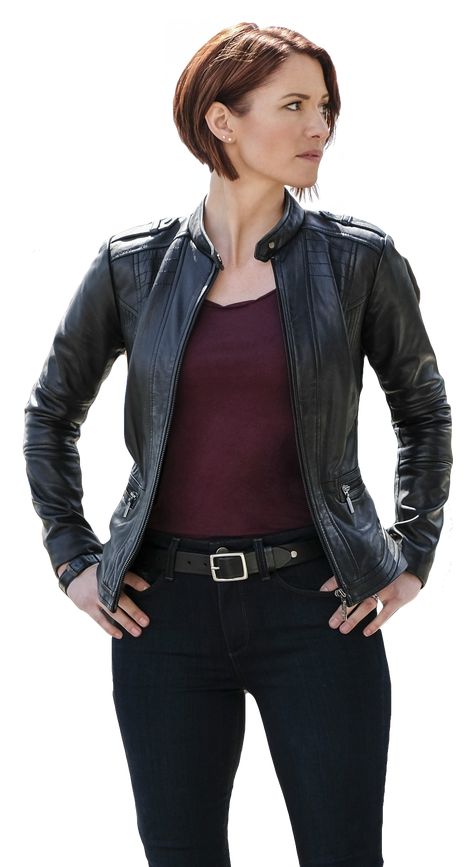 Chyler Leigh Supergirl Alex, Chyler Leigh Supergirl, Casual Leather Jacket Outfit, Alex Danvers, Supergirl Tv, Melissa Supergirl, Spring Sunglasses, Chyler Leigh, Lexie Grey