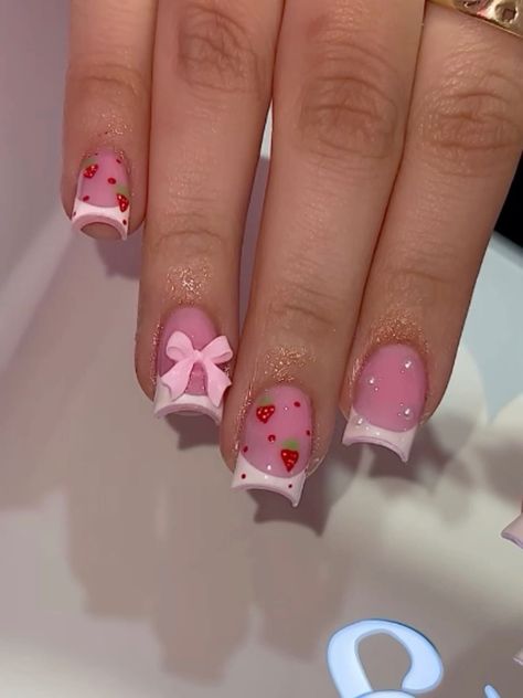 Short Betty Boop Nails, Short Nail Designs With Flowers, Strawberry Nails Acrylic Short, Short Nails Strawberry, Strawberry Shortcake Inspired Nails, Strawberry Shortcake Nails Designs, My Melody Nails Short, Strawberry Shortcake Nails Acrylic, Short Strawberry Nails