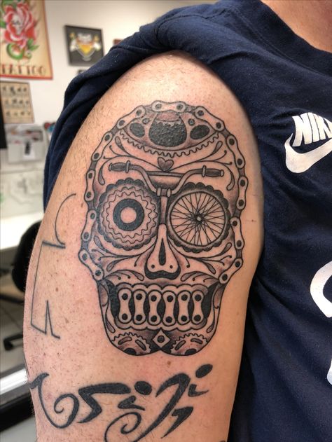 Bicycle Tattoos For Men, Mtb Tattoo Ideas, Biking Tattoo, Andy Tattoo, Moto Tattoo, Cycle Tattoo, Tattoo Bike, Ironman Tattoo, Cycling Tattoo