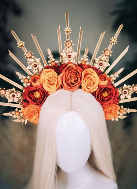 Catrina Crown, Sugar Skull Costume, Vampire Bride, Headpiece Diy, Headpiece Jewelry, Interesting Images, Being Creative, Flower Headpiece, Diy Pumpkin