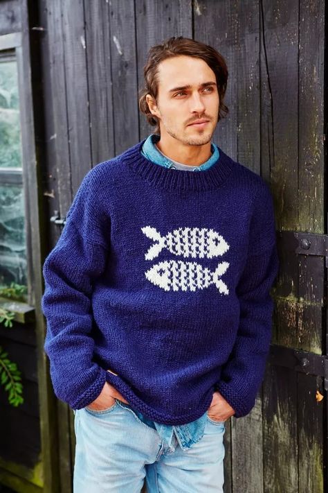 Padstow Sweater Men's and Women's unisex hand knitted unlined wool jumper. A sloppy joe sweater with a relaxed fit. Retro fish motif on the front and back. A revival brought back from the 90s. Fair trade and handmade in Nepal. Mens Knit Sweater, Crochet Men, Hand Knitted Jumpers, Jumper Knitting Pattern, Sloppy Joe, Winter Pullover, Summer Knitting, Sweater Knitting Patterns, Knitwear Men