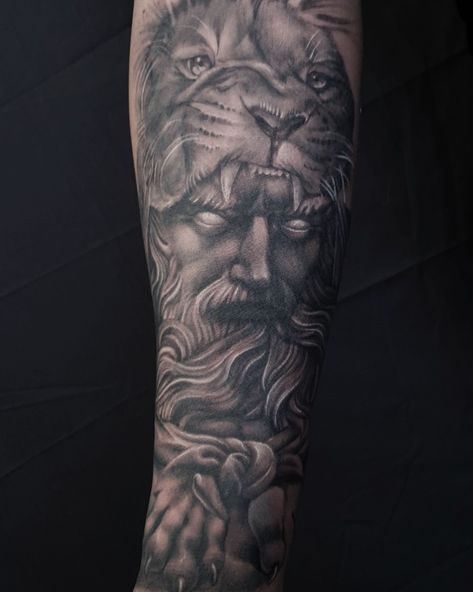 Nemean Lion Tattoo, Hercules Lion Tattoo, Lion Forearm Tattoo, Hercules Lion, Lion And Rose Tattoo, Hercules Tattoo, Nemean Lion, Lion Wallpaper, Bicep Tattoo