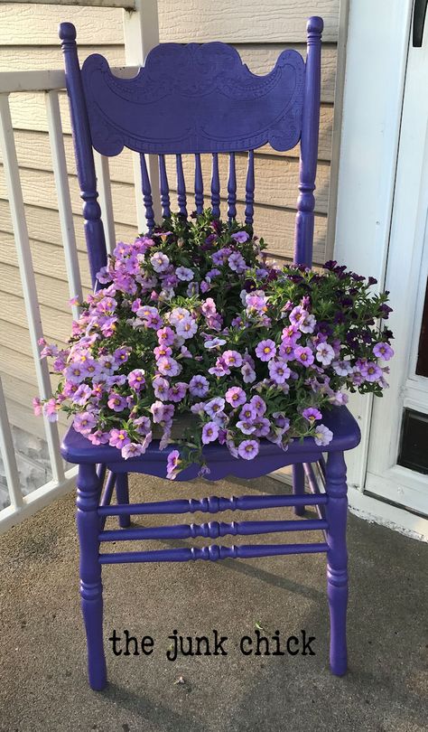 Purple Porch Decor, Gardener Aesthetic, Gardening Aesthetic, Chair Planter, Porch Chairs, Porch Flowers, Aesthetic Garden, Garden Wallpaper, Garden Decor Projects