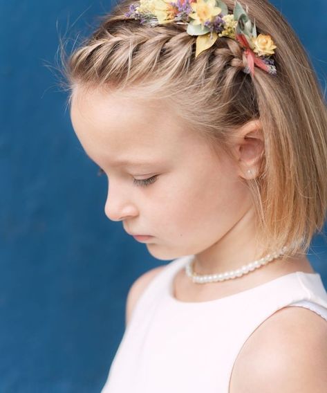 Junior Bridesmaid Hair, Short Hair For Kids, Kids Hairstyles For Wedding, Communion Hairstyles, Girl Hair Dos, Short Hairdos, Flower Girl Hairstyles