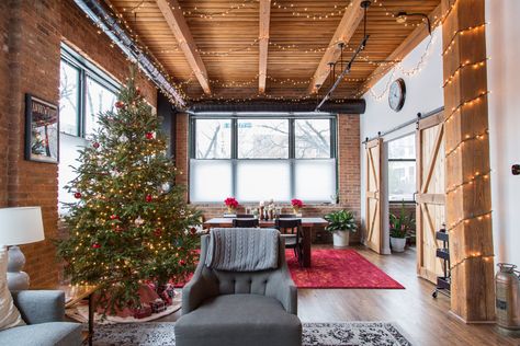 We toured Kristin and Nathan's warm, modern industrial Chicago loft last year. Now take a look at this chic, classic space decorated for the holidays! Christmas Loft, Chicago Lofts, Christmas House Tour, Elegant Christmas Decor, Christmas Apartment, Loft Decor, Modern Loft, Loft Apartment, Elegant Christmas