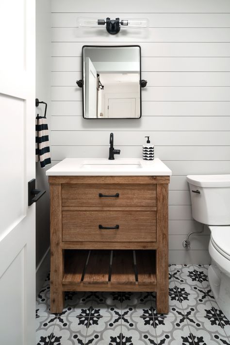 Farmhouse Powder Room, Half Bath Remodel, Powder Room Remodel, Bathroom Projects, Powder Room Vanity, Cabin Bathrooms, Powder Room Decor, Bathroom Farmhouse Style, Powder Room Design