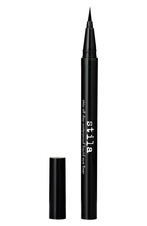 Stila Vanity Necessities, Best Black Eyeliner, How To Do Eyeliner, Eyeliner Hacks, Liner Makeup, Perfect Cat Eye, Eyeliner For Beginners, Simple Eyeliner, Makeup Board