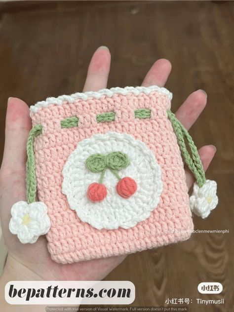 Crochet Patterns Free | Explore Endless Creativity Without Cost Cute Crochet Bag For Everyday Use, Cute Handmade Crochet Bag For Everyday, Crochet Small Pouch, Cheap Pink Crochet Bag, Kawaii Crochet Bag Pattern Free, Crochet Handbag Patterns Free, Cute Pink Crochet Bag, Crochet Bag Pattern Free, Crochet Pouch