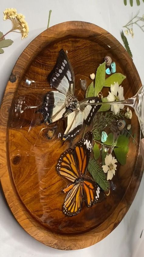 Diy Resin Crystals, Butterfly Resin, Diy Resin Mold, Resin Butterfly, Wood Art Diy, نباتات منزلية, Fairy Garden Crafts, Diy Resin Projects, Clay Wall Art