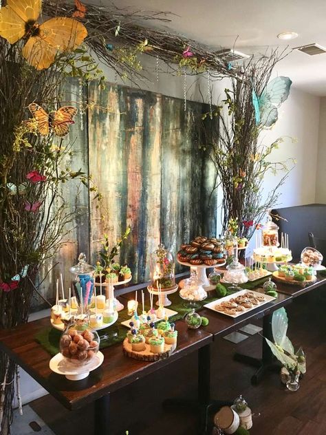 Enchanted Forest birthday party | CatchMyParty.com Enchanted Forest Birthday Party, Enchanted Forest Decorations, Fairytale Baby Shower, Enchanted Forest Baby Shower, Forest Theme Party, Enchanted Forest Birthday, Forest Birthday Party, Enchanted Forest Party, Fairy Baby Showers