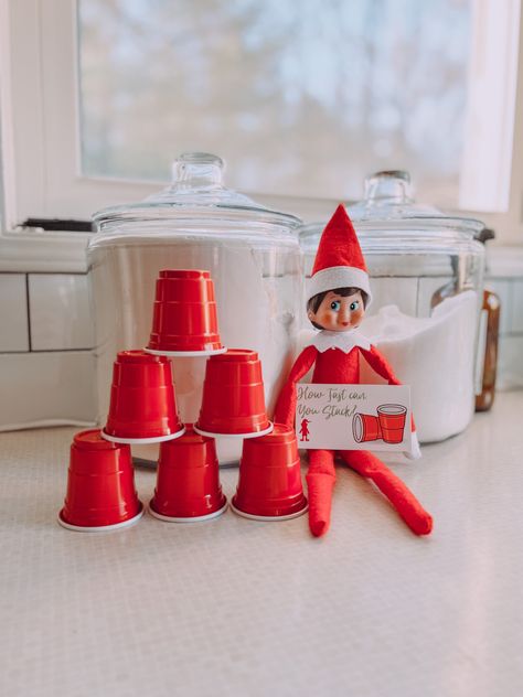 Elf Solo Cup, Elf On The Shelf Solo Cups, Elf On The Shelf Hot Chocolate, Taylor Swift Elf On The Shelf, Shelf Elf, Elf Kit, Awesome Elf On The Shelf Ideas, Red Solo Cup, Red Cup