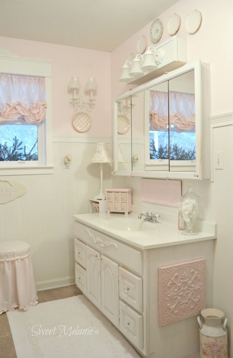 Cottage Chic Bathroom, Camera Shabby Chic, Baños Shabby Chic, Muebles Shabby Chic, Shabby Chic Dining Room, Chic Bathroom Decor, Dressing Design, Styl Shabby Chic, Chic Dining Room