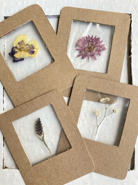 #createwithnature  #pressedflowerart  #recycledcraftsforkids  #pressedflowercrafts #cardboardcrafts | Pressing Flowers, Flower Pressing, Recycled Crafts Kids, Pressed Flower Crafts, Pink Crafts, Navidad Diy, Pressed Flower Art, Instagram Diy, Cardboard Crafts