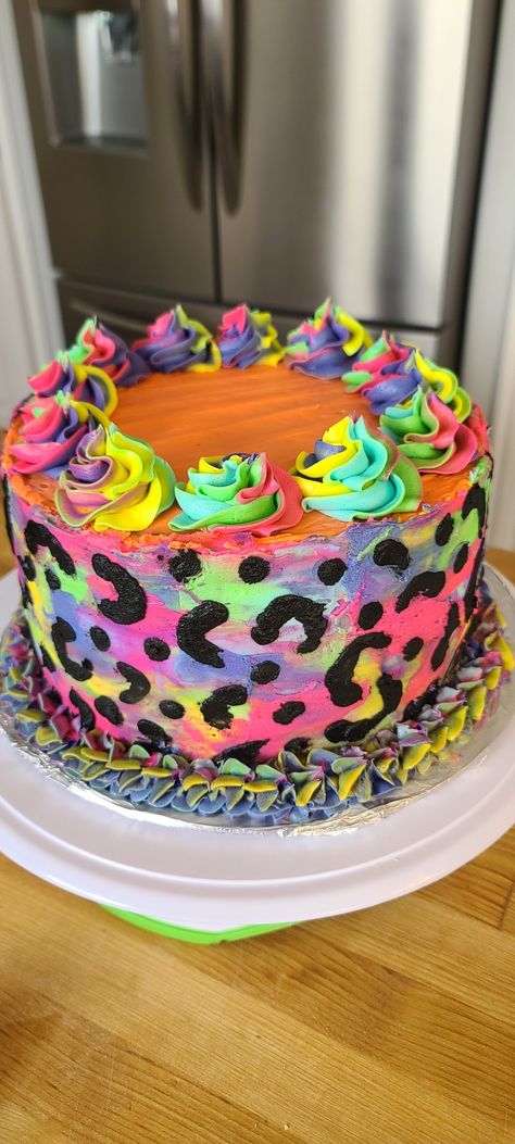 A For Adley Cake, Lisa Frank Cheetah Cake, Neon Leopard Birthday Party, Cheetah Print Birthday Cakes, Cheetah Cake Ideas, Rainbow Leopard Cake, Rainbow Cheetah Cake, Rainbow Cheetah Birthday Party, Lisa Frank Cake Ideas