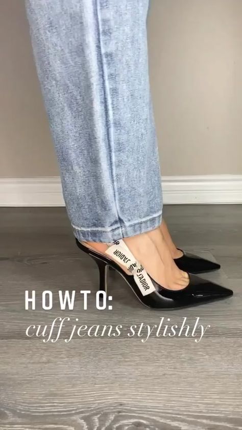 My favorite tip to cuff relaxed and baggy jeans for a retro look #styletips #fashion101 #outfit #outfitinspiration #tiktokfashion Jeans Cuff How To Fold, How To Cuff Baggy Jeans, Cuffed Jeans Outfit, Jeans Hacks, How To Fold Jeans, Best Korean Skincare Products, Mona Lisa Painting, Affordable Skincare Products, Lisa Painting