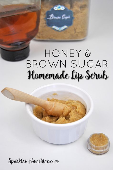 Lip Scrub With Honey, Make Lip Scrub, Brown Sugar Homemade, Green Tea Body Scrub, Baking Soda Body Scrub, Homemade Lip Scrub, Lotion Bars Diy, Diy Lip Scrub, Diy Face Scrub