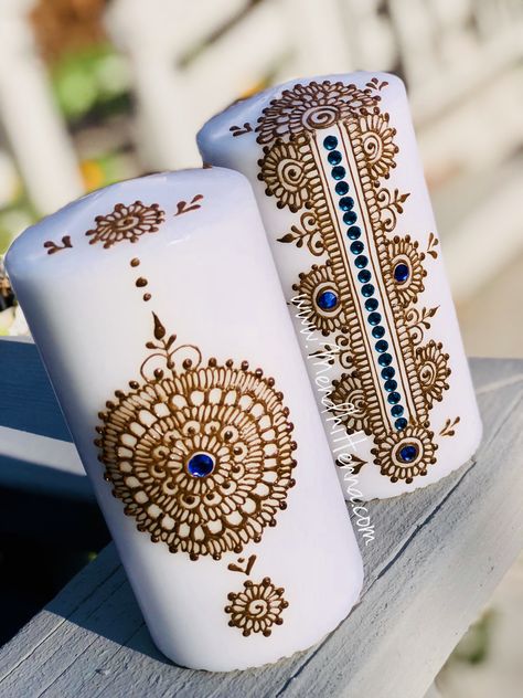 Mendhi Candles, Candle Art Painting, Mehndi Candles, Diya Designs, Henna Bridal, Henna Candles, Diy Candles Homemade, Candle Projects, Deco Nature