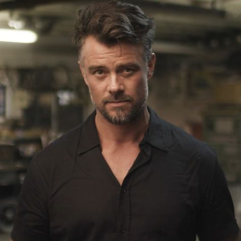 joshduhamel Join me in supporting our vets by entering to win an awesome Call of Duty Indian Scout WWII motorcycle. Plus, we’ll grab lunch in LA and take our bikes for a spin. Donations benefit Call of Duty Endowment, so ENTER through my bio link or at omaze.com/scout Josh Duhamel Transformers, Josh Duhamel, Indian Scout, Mens Hairstyles Short, Enter To Win, Pretty Men, Call Of Duty, Join Me, Celebrity Crush