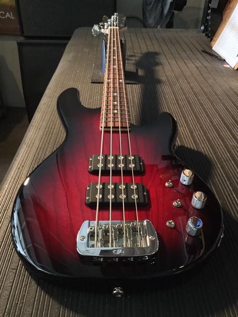 Cool Electric Basses, Pretty Bass Guitars, Cool Bass Guitars, Black Bass Guitar, Bass Aesthetic, Bass Guitar Black, Custom Bass Guitar, Red Electric Guitar, Pretty Guitars