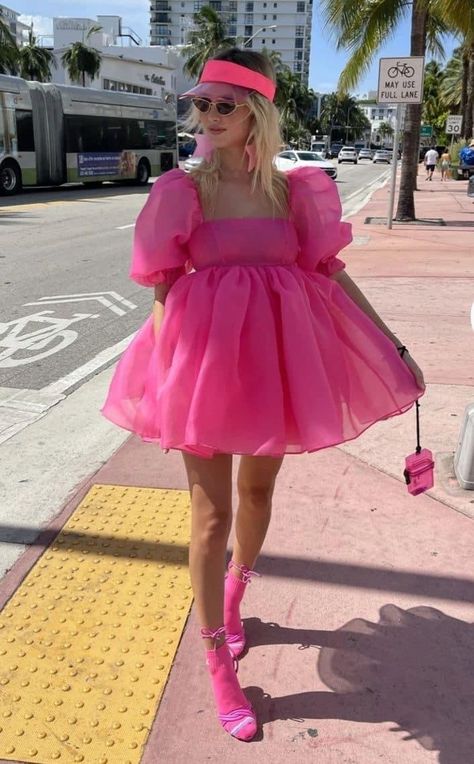 Poofy Short Dresses, Pink Poofy Dress, Short Poofy Dresses, Poofy Skirts, Corset Look, Poofy Skirt, Poofy Dress, Corset Looks, Hot Pink Shorts