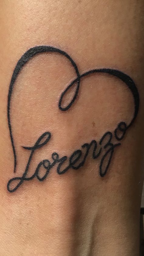 Lorenzo Tattoo Name, Florence Name, Mum Tattoo, Name Tattoo, Name Tattoos, Mini Tattoos, Infinity Tattoo, Girl Tattoos, Tattoo Ideas