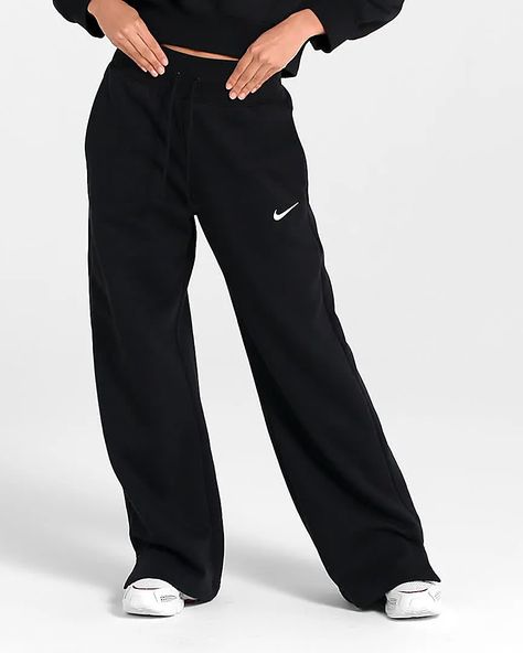 Nike Sportswear Phoenix Fleece Women's High-Waisted Wide-Leg Sweatpants. Nike.com Nike Sweatpants Outfit, Wide Leg Sweatpants Outfit, Nike Running Pants, Black Nike Sweatpants, Nike Sportswear Phoenix Fleece, Cute Sweatpants, Sweatpants Outfit, Women's Sportswear, Wide Leg Sweatpants