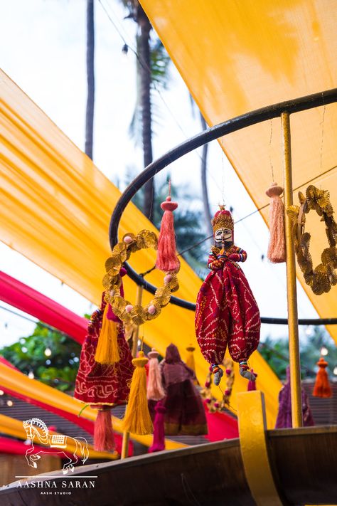 Rajasthani Lunch Decor, Rajasthani Carnival Decor, Rajasthani Sangeet Decor, Rajasthani Theme Decoration At Home, Rajasthani Mehndi Decor, Rajasthani Haldi Decor, Rajasthani Theme Decor, Poolside Mehndi, Rajasthani Decoration Ideas For Home