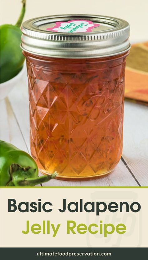 Small Batch Jalapeno Jelly Recipe, Water Bath Canning Jalepenos, Jalapeno Pepper Jelly Recipe Canning, Small Batch Pepper Jelly Recipe, Jalopena Jelly Recipe, Small Batch Water Bath Canning Recipes, Canning Peppers For Beginners, Canning Jelly For Beginners, Jalapeno Jelly Recipe Easy