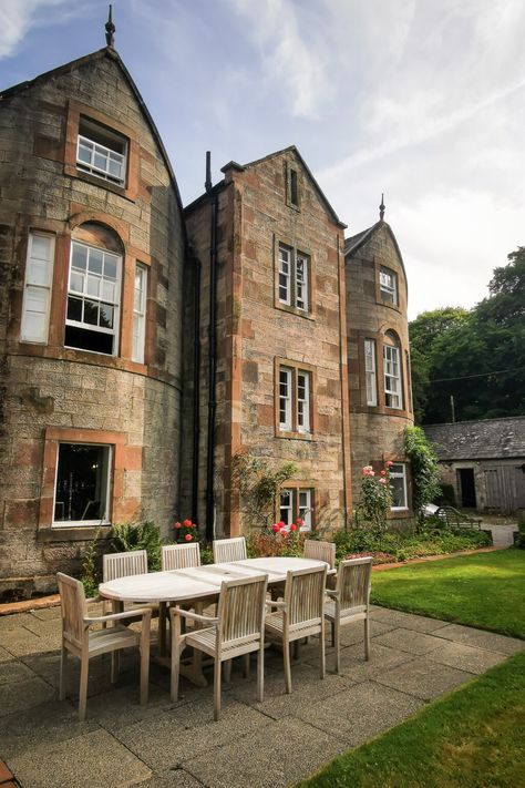 Scotland Bed And Breakfast, Where To Stay In Glencoe, Castle Hotels In Scotland, Scotland Airbnb, Portree Scotland, Scotland Cottage, Fort William Scotland, Islay Scotland, Oban Scotland