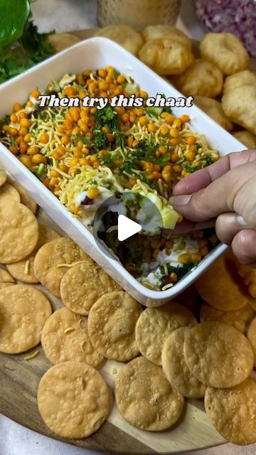 Home Recipies on Instagram: "Chaat Dip recipe: 🌿🍀
1. In a bowl take hung curd/yoghurt 
2. Add dhaniya pudina chutney
3. Add imli chutney
4. Add finely chopped onions, cucumber, boiled potatoes and boiled black chana
5. Add some spices like salt, black salt, cumin powder and red chilli powder
6. Add green chillies and lots of coriander 
7. Finally too it with some more curd and chutneys
8. Garnish with bhujiya sev and boondi for extra crunch. 

➡️ save for future
➡️ share with friend
#chaat #dahipapdi #dahipuri #dahipurichat #chaatlover #delhistreetfood #desi #desikhana #indianfoodies #instadaily #instareels #nomnom #nasta #mesub #food #recipe  @instant_recipies" Instant Recipes Indian Snacks, Chaat Party, Indian Food Party, Pudina Chutney, Red Chilli Powder, Breakfast Recipes Indian, Indian Dessert, Chaat Recipe, Indian Cooking Recipes