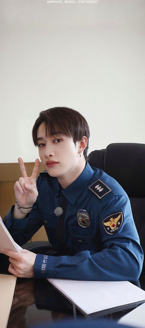 #WALLPAPERKPOP #CHRISTOPHERBANG #STRAYKIDS #SKZ #SKZ_BANGCHAN #SKZCODE #BANGCHAN Chan Straykids Cute, Bangchan Policeman, Skz Police Outfits, Skz Police, Bangchan Stray Kids, Cop Outfit, Bang Chan Stray Kids, Police Outfit, Kids Police