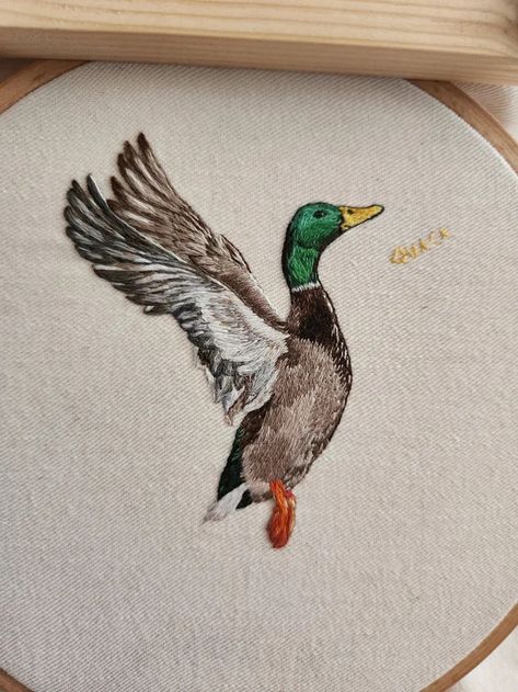 Embroidered Pictures, Cool Embroidery, Embroidered Bird, Hand Embroidery Projects, Thread Painting, Animal Embroidery, 자수 디자인, Hand Embroidery Art, Online Group