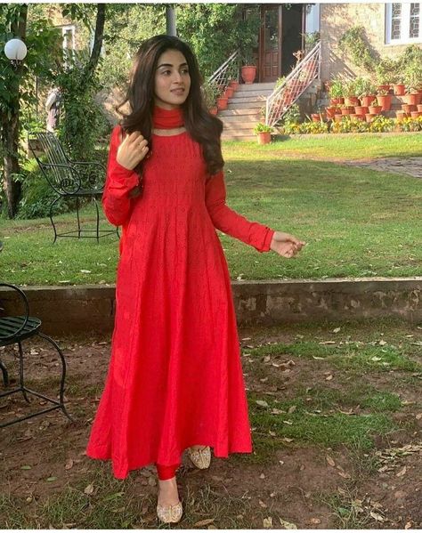 Anmol Baloch, Anarkali Dress Pattern, Simple Kurta Designs, Long Kurti Designs, Pakistani Dresses Casual, Long Dress Design, Beautiful Pakistani Dresses, Salwar Kamiz, Indian Gowns Dresses