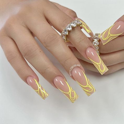 ig: styledbyailani <3 Classy Nude Nails, Acrylic Nails Yellow, Neon Yellow Nails, Yellow Nail Art, Yellow Nails Design, April Nails, Professional Manicure, Nail Drills, Nude Nail