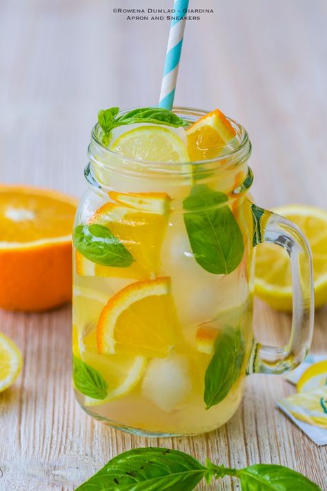 Citrus Party, True Lemon, Fruit Infused Water Recipes, Lemon Juice Benefits, Hot Lemon Water, Lemon Health Benefits, Warm Lemon Water, Lemon Water Benefits, Drink Recipes Nonalcoholic