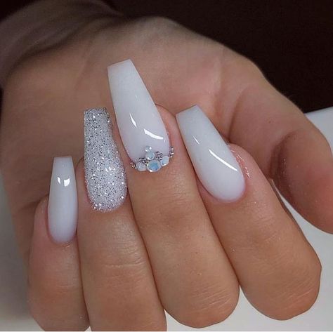 Pink Ombre Nails, White Acrylic Nails, Party Nails, Bling Acrylic Nails, Square Acrylic Nails, Coffin Nails Designs, Best Acrylic Nails, Long Acrylic Nails, White Acrylic