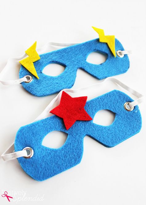 DIY No-Sew Superhero Masks with Free Templates. An easy craft idea to make for kids! Felt Superhero, Animal Masks Diy, Diy Halloween Masks, Diy Crafts For Bedroom, Sew Felt, Superhero Mask, Superhero Crafts, Mascaras Halloween, Superhero Masks