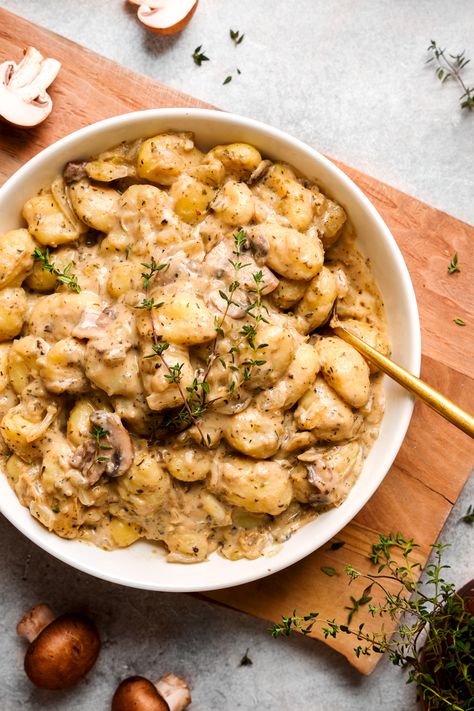 Gnocchi And Mushrooms, Vegan Mushroom Recipes, Gnocchi With Mushrooms, Creamy Gnocchi, Vegan Gnocchi, Gnocchi Recipe, Italian Herbs, Vegan Italian, Gnocchi Recipes