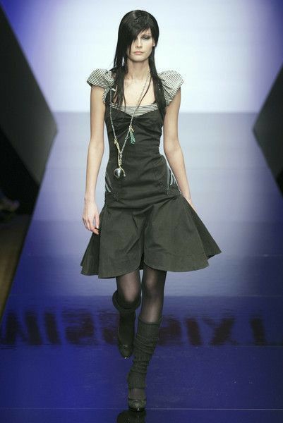 2006 Runway, Vintage Runway, 일본 패션, Fashion Layout, Miss Sixty, Swaggy Outfits, Runway Pictures, 2000s Fashion, Spring Summer Outfits