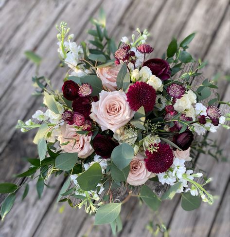 Cabernet And Dusty Rose Bouquet, Burgundy Bride Bouquet Flower, Burgundy And Blush Floral Arrangements, Maroon And White Flower Bouquet, Blush And Maroon Bouquet, Maroon And Pink Wedding Flowers, Bridal Bouquet With Burgundy, Chianti Wedding Bouquet, White Blush Pink Burgundy Bouquet