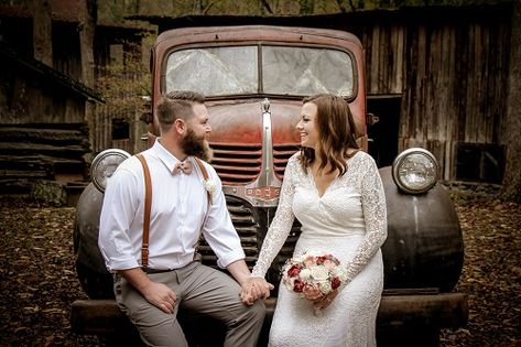 Gatlinburg Wedding Packages - Cheap Wedding Packages in Gatlinburg | Elope to Gatlinburg Gatlinburg Elopement, Gatlinburg Weddings, Tennessee Wedding, Smoky Mountain National Park, Gatlinburg, Outdoor Wedding Venues, Great Smoky Mountains, Smoky Mountains, Wedding Package