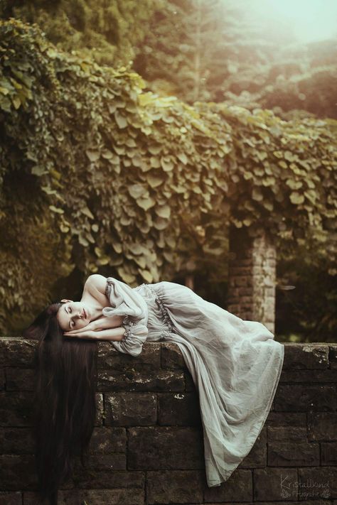 Princess Photoshoot, Fantasy Photoshoot, Princess Activities, Royalty Core, German Fairy Tales, Fairy Photoshoot, Fairytale Aesthetic, Long Hair Pictures, Fairytale Photography