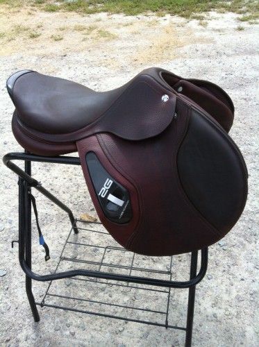 2012 CWD 2G Saddle- $6,200 Cwd Saddle, English Horse Tack, Equestrian Helmets, Riding Clothes, Equestrian Helmet, Horse Riding Clothes, Horse Equipment, Horse Gear, English Riding