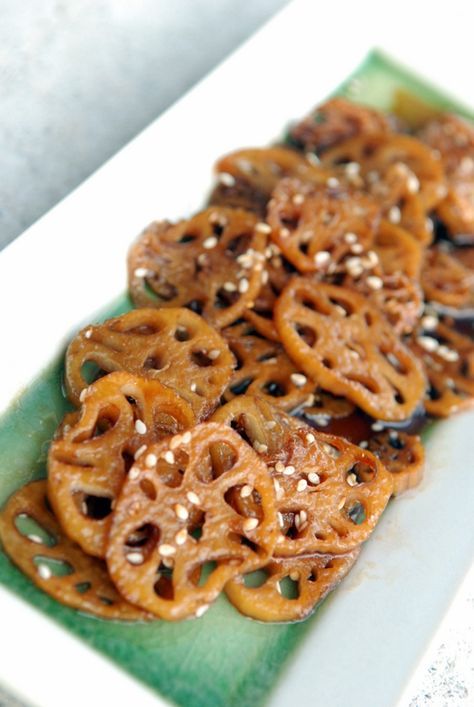 Simmered Lotus Root Just had a taste, and I like it Lotus Root Recipe, Japanese Food Bento, Lotus Root, Japanese Cooking, Japanese Dishes, Indian Snacks, Japan Food, Asian Cooking, Edamame