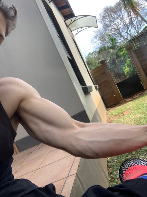 My arm is better than yours 😘 Male Arms Aesthetic, Muscled Arm Reference, Male Arm Anatomy, Smooth Arms, Muscle Arm, Veiny Arms, Pjo Oc, Multiple Arms, Hand Veins