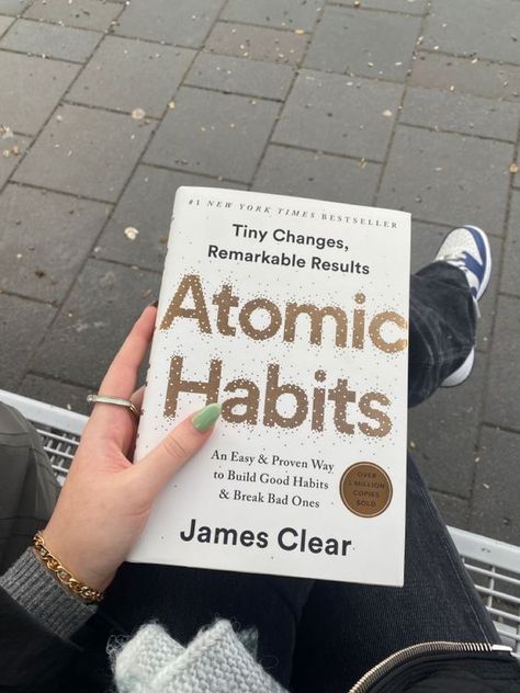 Build Good Habits, Habit Books, James Clear, Atomic Habits, Empowering Books, Self Development Books, Books For Self Improvement, Psychology Books, Self Help Book