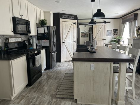 Single Wide Kitchen Ideas, Trailer Remodel Single Wide, Mobile Home Single Wide, Single Wide Trailer Remodel, Moble Homes, Single Wide Trailer, Single Wide Remodel, Mobile Home Decor, Remodel Mobile Home