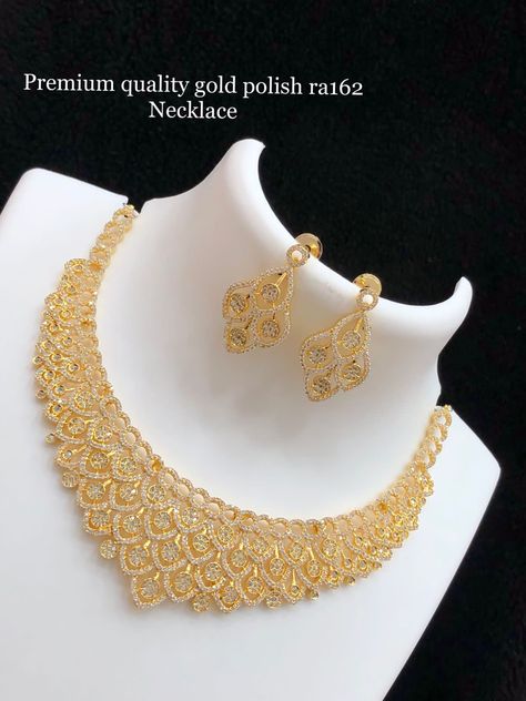 2 Tola Gold Set Design Pakistani, Golden Necklace Indian, Necklace Set Gold Wedding Jewelry, Dubai Gold Jewelry, Unique Gold Jewelry Designs, Delicate Gold Jewelry, Bridal Necklace Designs, Rani Haar, New Gold Jewellery Designs